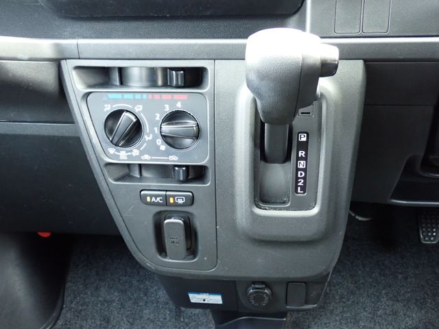 DAIHATSU HIJET CARGO 2021 Image 31