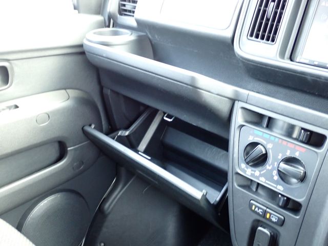 DAIHATSU HIJET CARGO 2021 Image 31