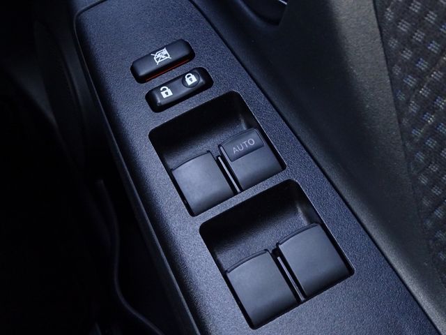 TOYOTA VITZ 2019 Image 31