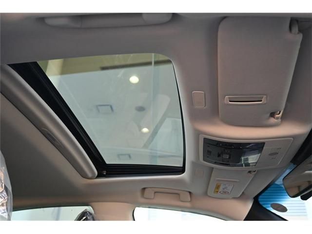 TOYOTA LEXUS ES300H 2022 Image 31