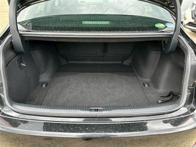 TOYOTA LEXUS IS300H 2016 Image 31