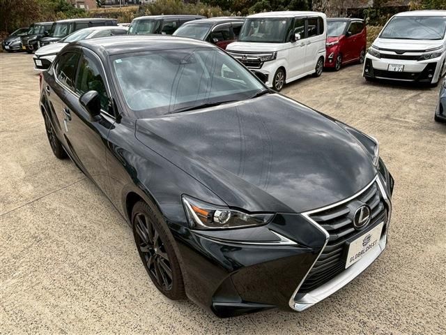 TOYOTA LEXUS IS300H 2016 Image 31