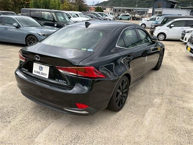 TOYOTA LEXUS IS300H 2016 Image 31