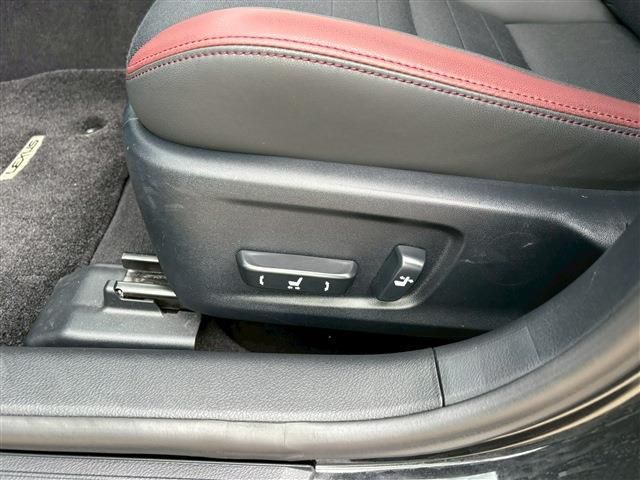 TOYOTA LEXUS IS300H 2016 Image 31