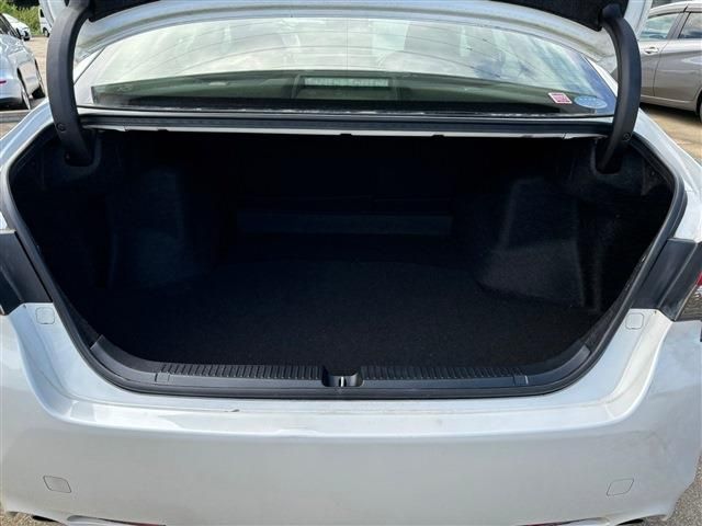 TOYOTA MARK X 2015 Image 31