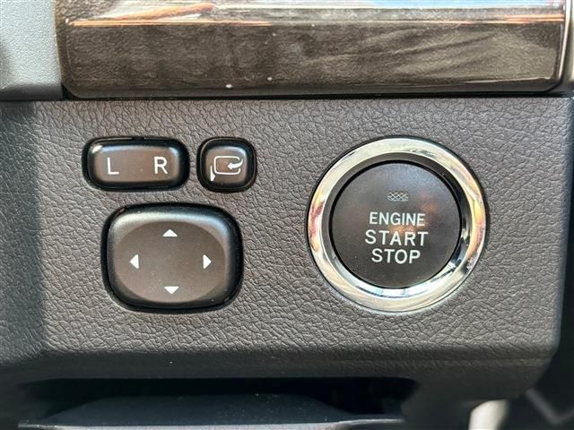 TOYOTA MARK X 2015 Image 31