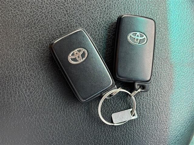 TOYOTA MARK X 2015 Image 31