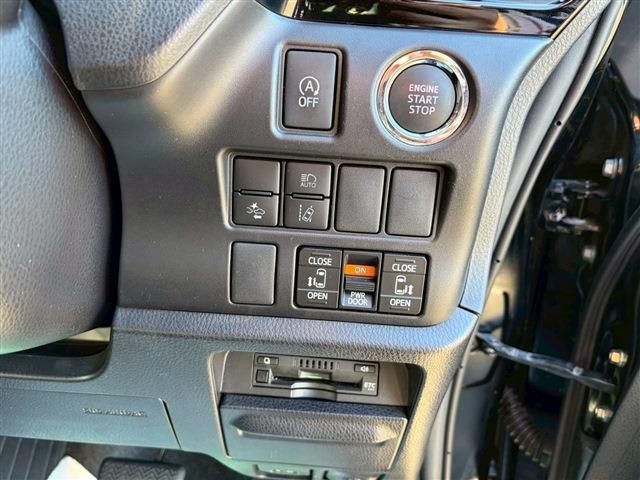 TOYOTA NOAH 2021 Image 31