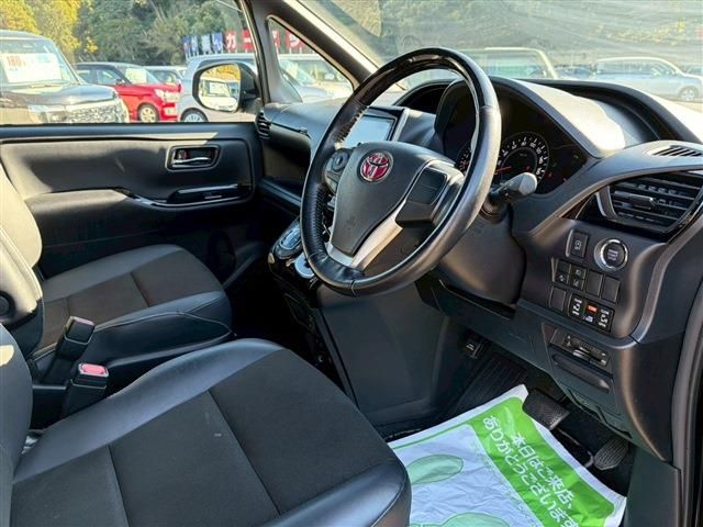 TOYOTA NOAH 2021 Image 31