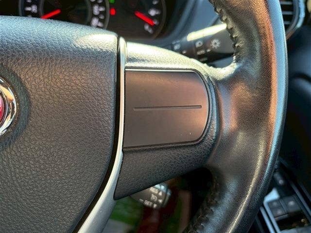 TOYOTA NOAH 2021 Image 31