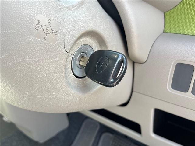 TOYOTA PIXIS SPACE 2016 Image 31