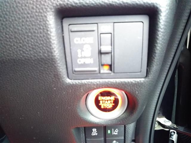 HONDA N BOX CUSTOM 2017 Image 31