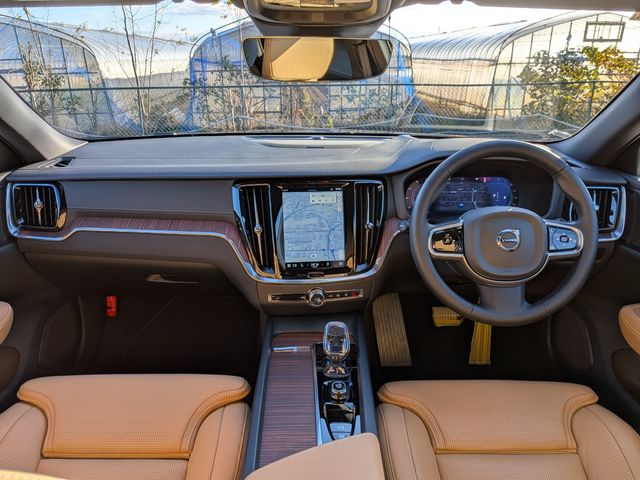 VOLVO V60 CROSS COUN 2024 Image 31