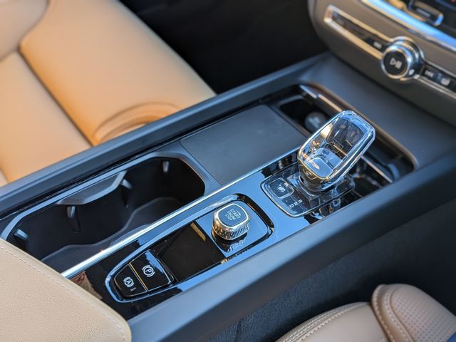 VOLVO V60 CROSS COUN 2024 Image 31