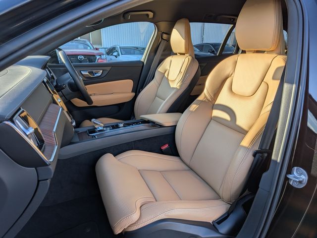 VOLVO V60 CROSS COUN 2024 Image 31