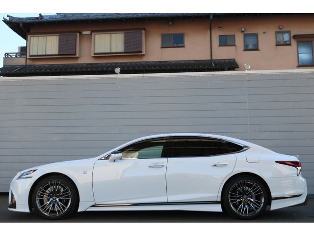 TOYOTA LEXUS LS500 2019 Image 31
