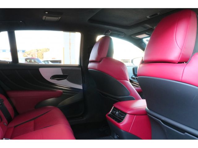 TOYOTA LEXUS LS500 2019 Image 31