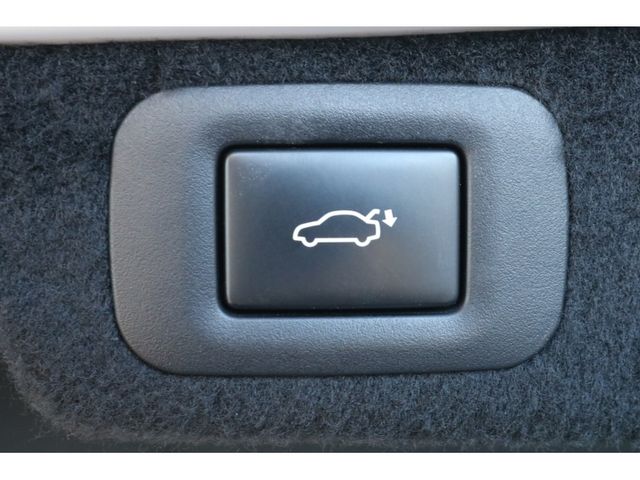 TOYOTA LEXUS LS500 2019 Image 31