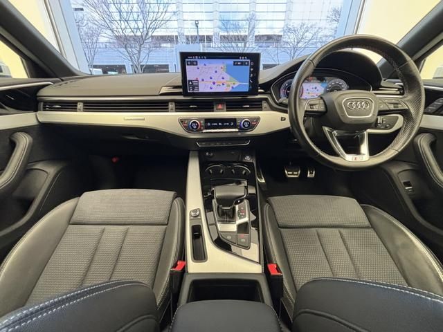 AUDI A4 AVANT 2023 Image 31