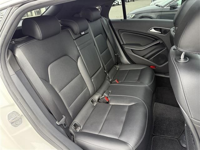 MERCEDES BENZ CLA SH 2018 Image 31