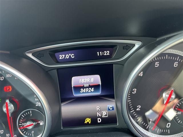 MERCEDES BENZ CLA SH 2018 Image 31