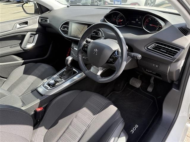 PEUGEOT 308SW 2018 Image 31