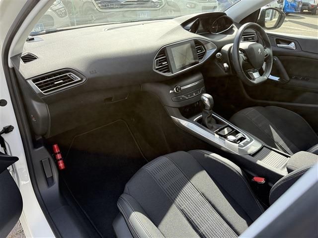 PEUGEOT 308SW 2018 Image 31