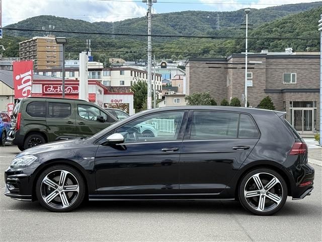 VOLKSWAGEN GOLF R 2017 Image 31