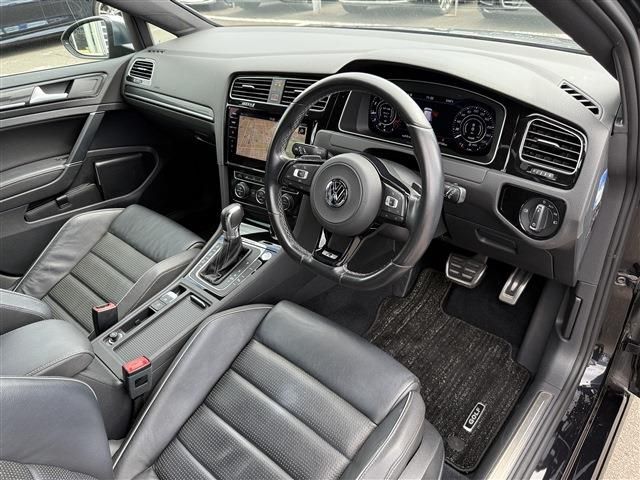 VOLKSWAGEN GOLF R 2017 Image 31