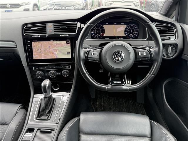 VOLKSWAGEN GOLF R 2017 Image 31