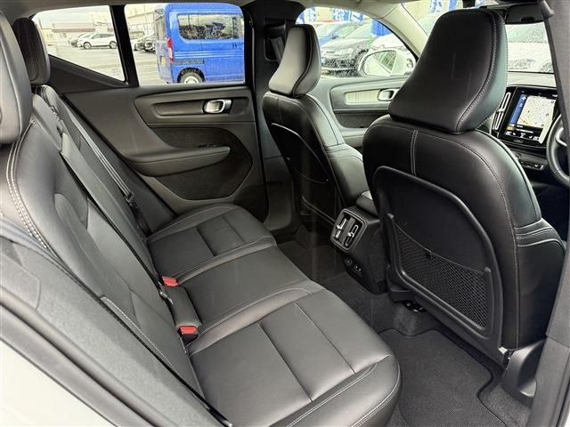 VOLVO XC40 2018 Image 31