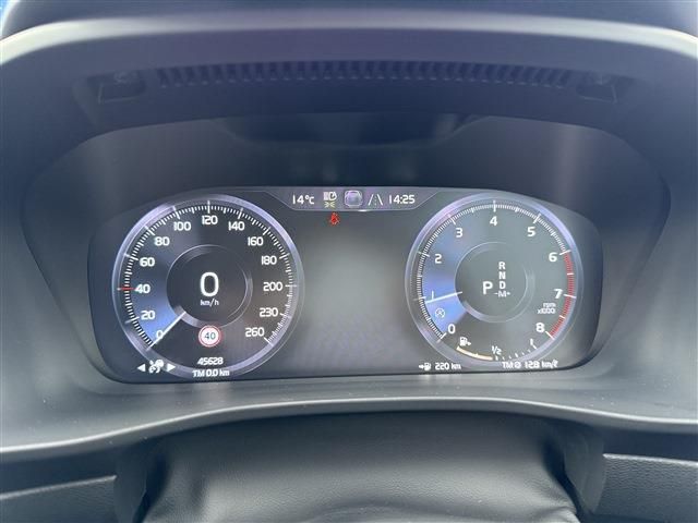 VOLVO XC40 2018 Image 31