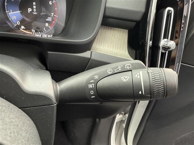 VOLVO XC40 2018 Image 31