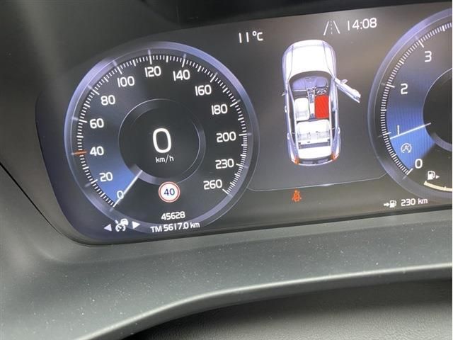 VOLVO XC40 2018 Image 31