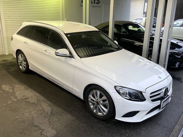 MERCEDES BENZ C CLAS 2018 Image 31