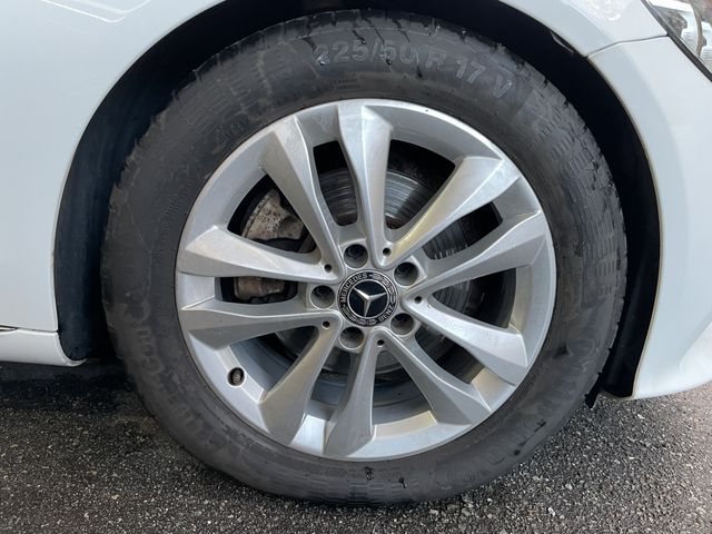 MERCEDES BENZ C CLAS 2018 Image 31