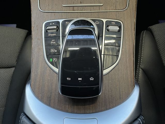 MERCEDES BENZ C CLAS 2018 Image 31
