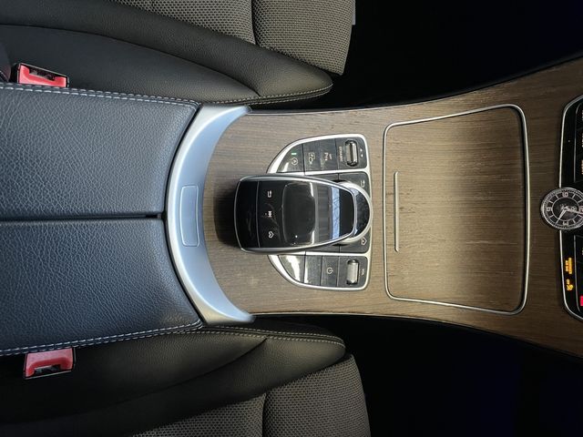 MERCEDES BENZ C CLAS 2018 Image 31