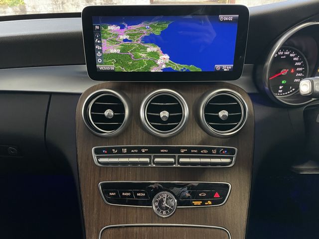 MERCEDES BENZ C CLAS 2018 Image 31