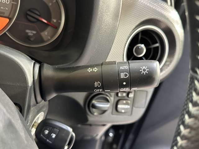 TOYOTA VITZ 2016 Image 31