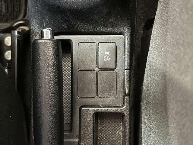 TOYOTA VITZ 2016 Image 31