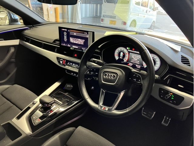 AUDI A4 AVANT 2022 Image 31