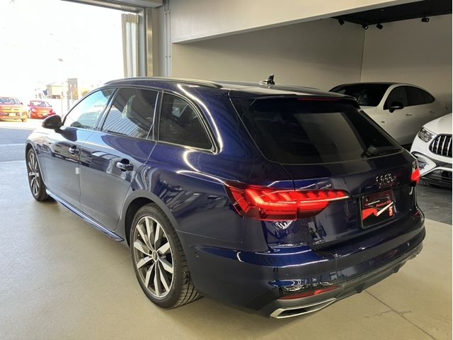 AUDI A4 AVANT 2022 Image 31