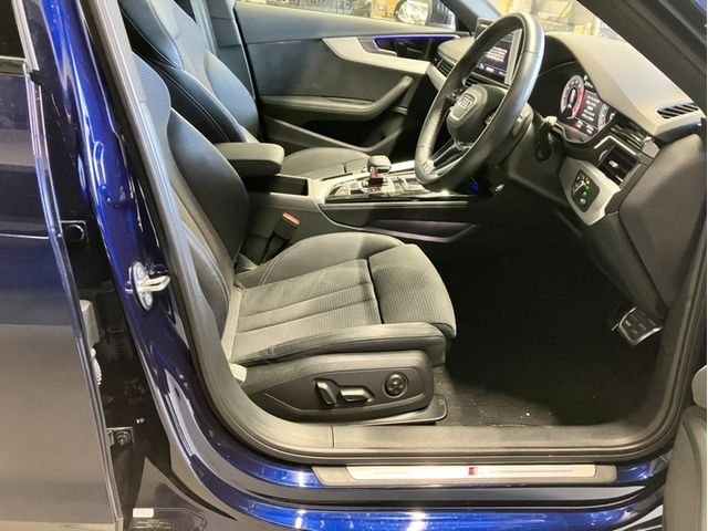 AUDI A4 AVANT 2022 Image 31