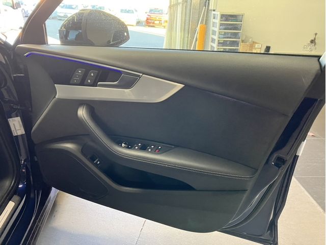 AUDI A4 AVANT 2022 Image 31