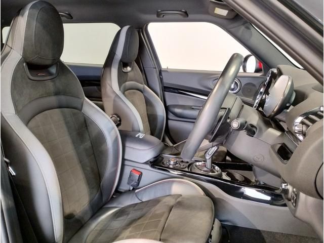 BMW MINI CLUBMAN 2020 Image 31