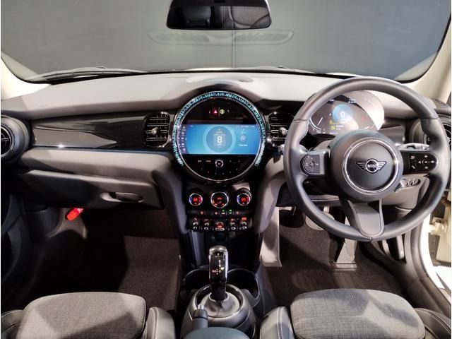 BMW MINI COOPER SD 5DOOR 2021 Image 31