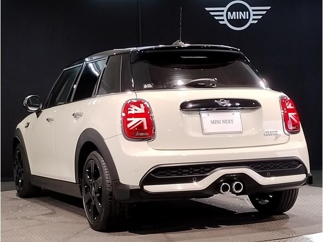 BMW MINI COOPER SD 5DOOR 2021 Image 31