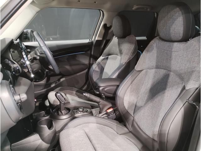 BMW MINI COOPER SD 5DOOR 2021 Image 31