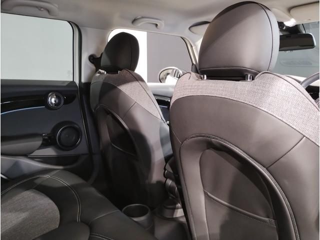 BMW MINI COOPER SD 5DOOR 2021 Image 31